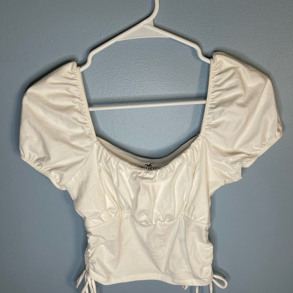 Hollister top